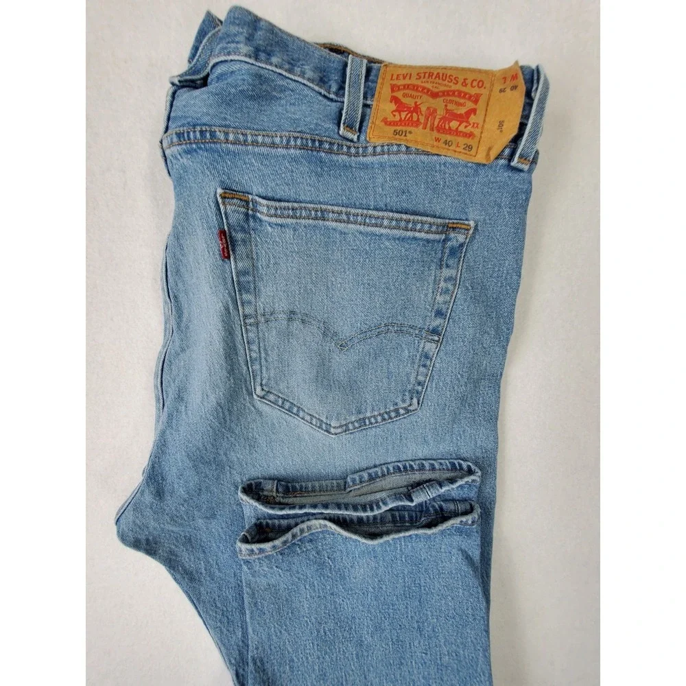 Levi's 501 Jeans Men 40x29 Blue Light Wash‎ Button Fly Straight Fit Denim